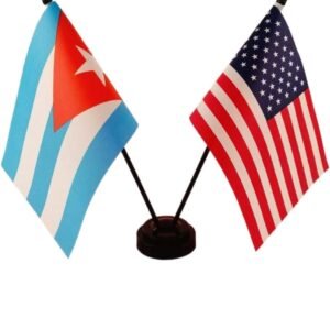 Banderas de escritorio de lujo de Cuba - EU 8x6 Pulgadas
